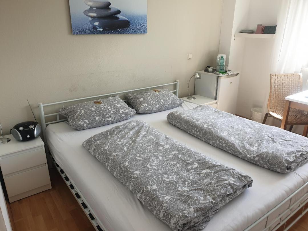 Rooming24, Kleine Pension Lübeck Exteriör bild