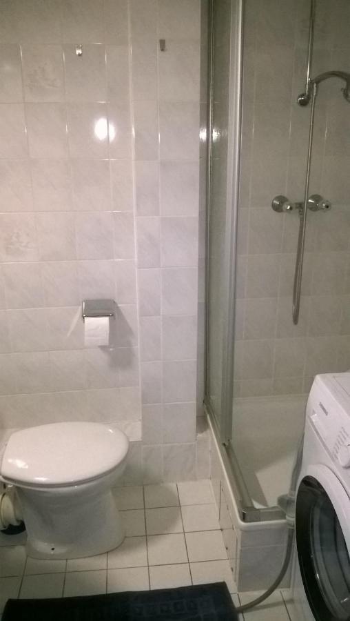 Rooming24, Kleine Pension Lübeck Exteriör bild