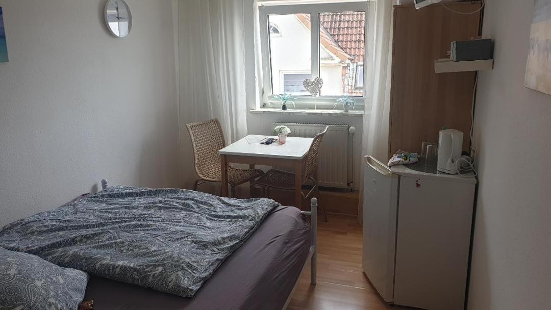 Rooming24, Kleine Pension Lübeck Exteriör bild
