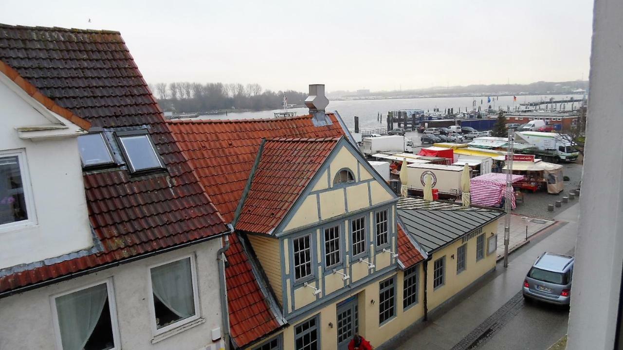 Rooming24, Kleine Pension Lübeck Exteriör bild