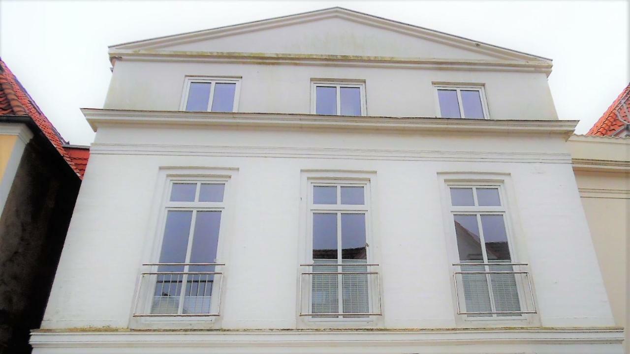 Rooming24, Kleine Pension Lübeck Exteriör bild