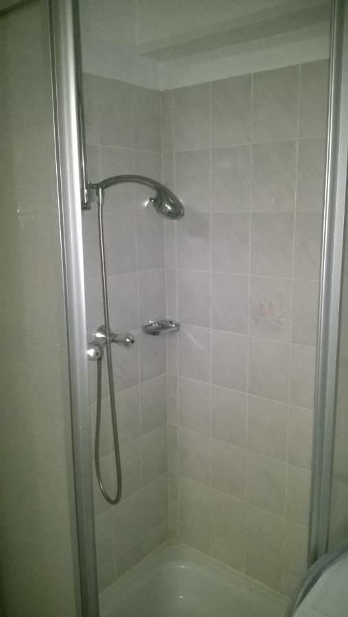 Rooming24, Kleine Pension Lübeck Exteriör bild