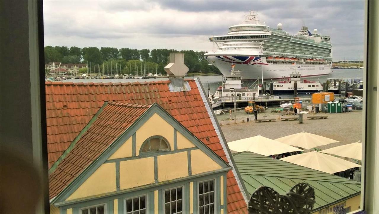 Rooming24, Kleine Pension Lübeck Exteriör bild